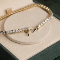CLASSIC DIAMOND TENNIS BRACELET - 6.5ct - YG