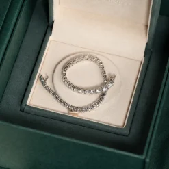 CLASSIC DIAMOND TENNIS BRACELET - 9.5ct - WG