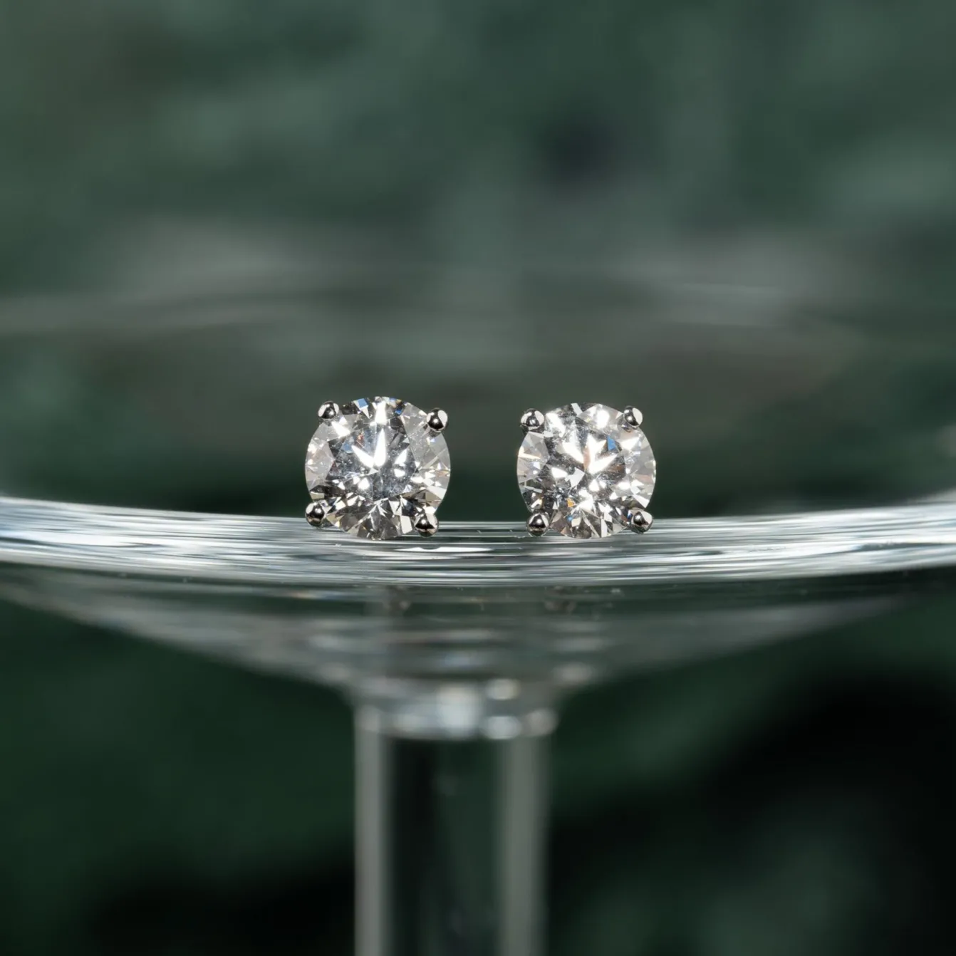 CLASSIC SOLITAIRE DIAMOND STUD EARRING - 1.5ct - WG