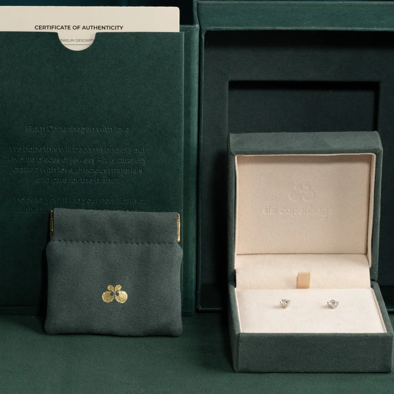 CLASSIC SOLITAIRE DIAMOND STUD EARRING - 1.0ct - WG