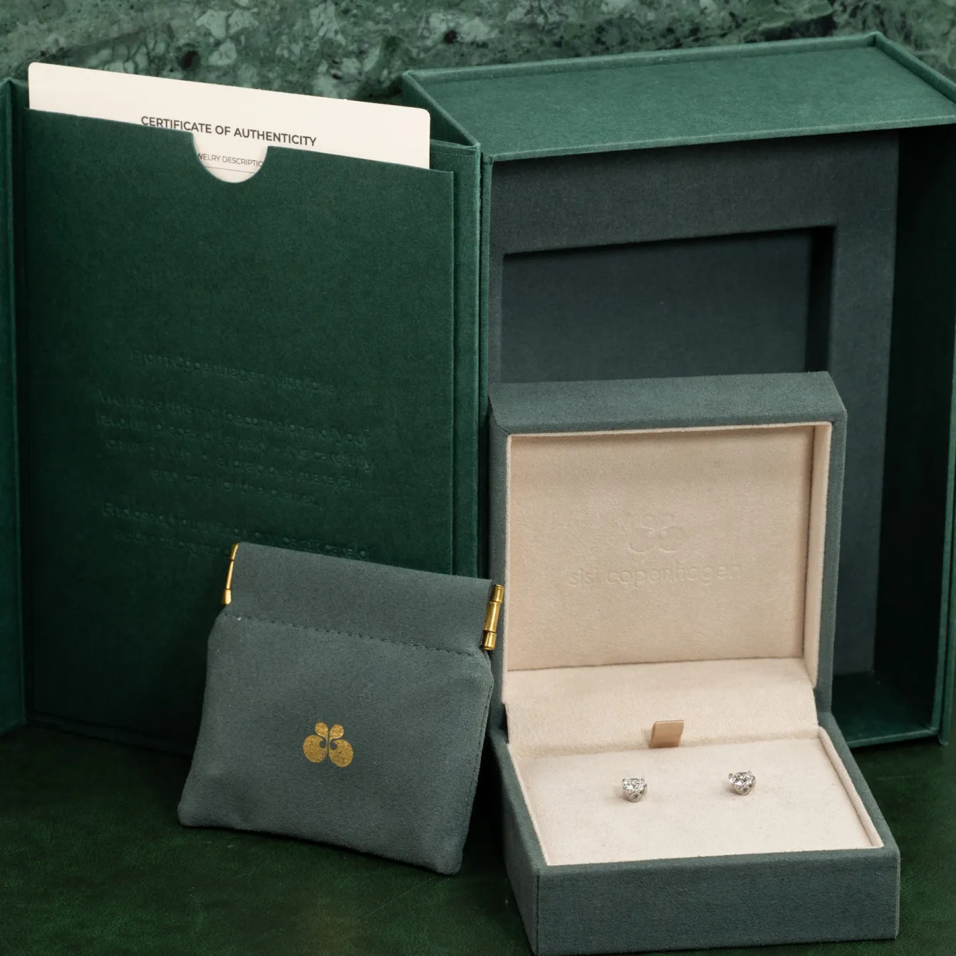 CLASSIC SOLITAIRE DIAMOND STUD EARRING - 1.5ct - WG
