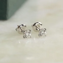 CLASSIC SOLITAIRE DIAMOND STUD EARRING - 0.8ct - WG
