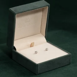 CLASSIC SOLITAIRE DIAMOND STUD EARRING - 1.0ct - WG