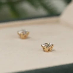 CLASSIC SOLITAIRE DIAMOND STUD EARRING - 0.8ct - YG