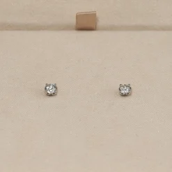 CLASSIC SOLITAIRE DIAMOND STUD EARRING - 0.5ct - WG