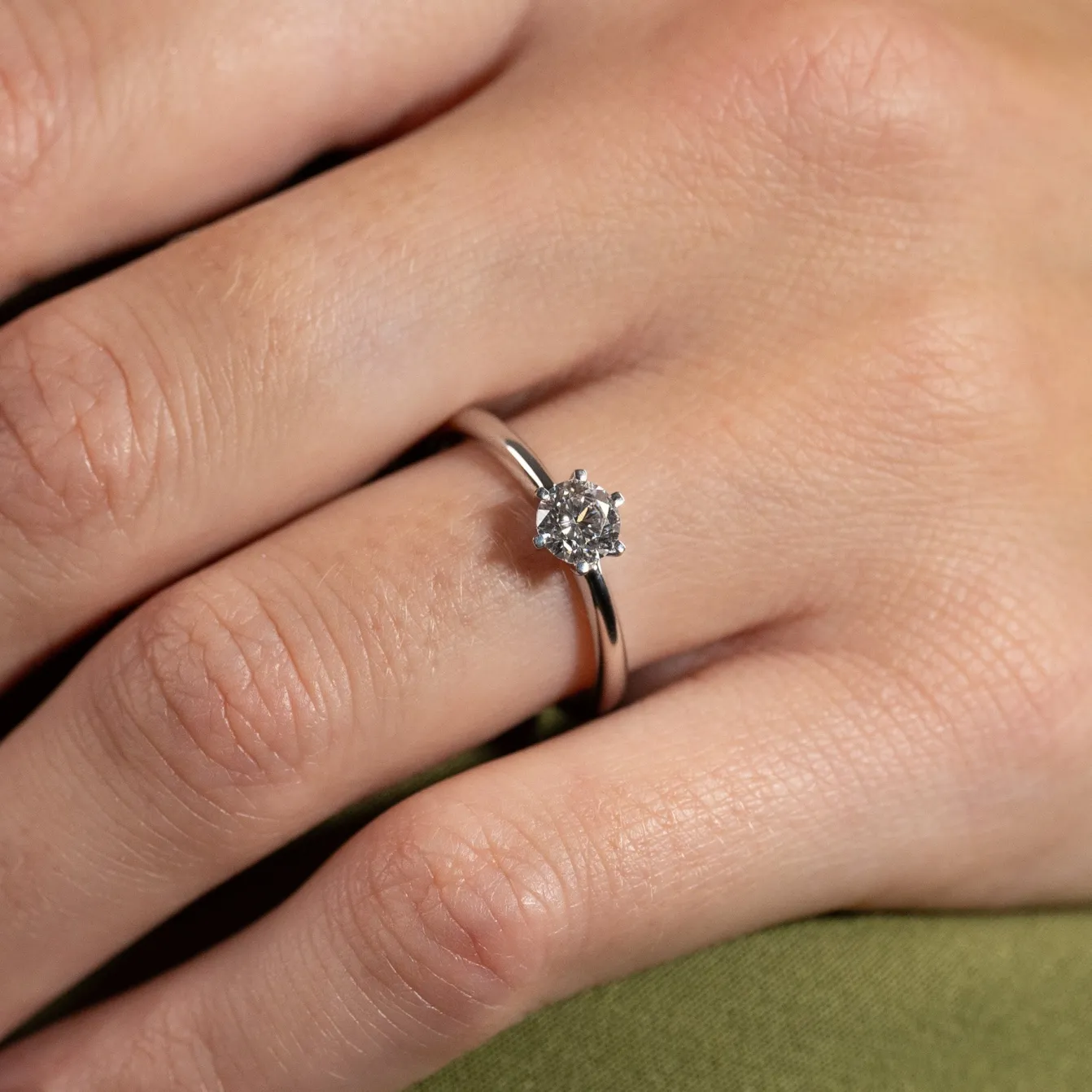 CLASSIC SOLITAIRE 6-PRONG DIAMOND RING - 0.5ct - WG