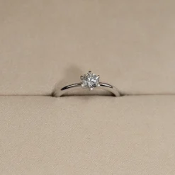 CLASSIC SOLITAIRE 6-PRONG DIAMOND RING - 0.5ct - WG