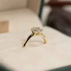 CLASSIC SOLITAIRE 6-PRONG DIAMOND RING - 1.0ct - YG