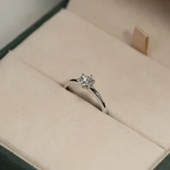 CLASSIC SOLITAIRE 6-PRONG DIAMOND RING - 0.5ct - WG