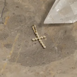 CRYSTAL CROSS SOLID GOLD PENDANT