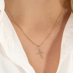 CRYSTAL CROSS SOLID GOLD PENDANT
