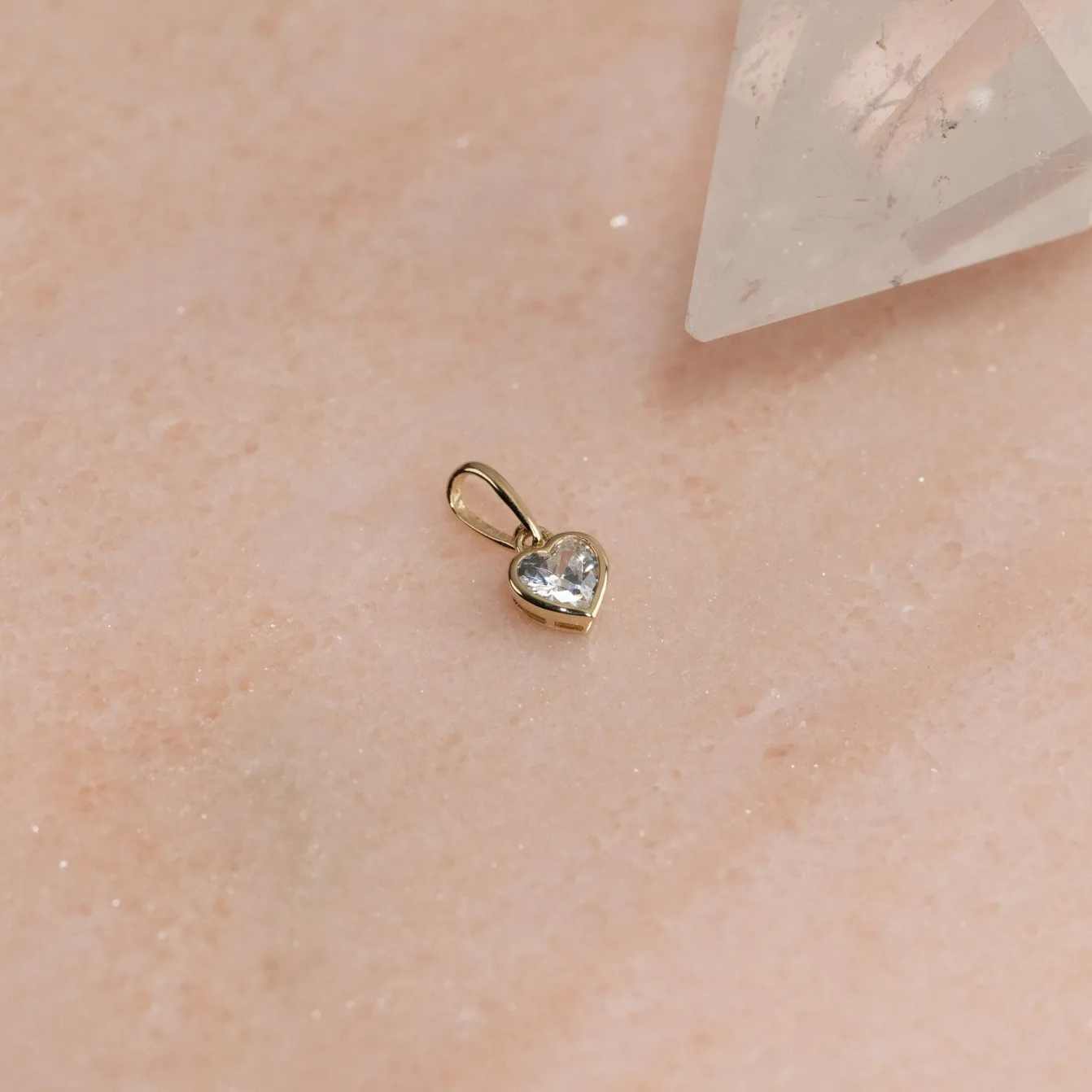 CRYSTAL HEART SOLID GOLD PENDANT