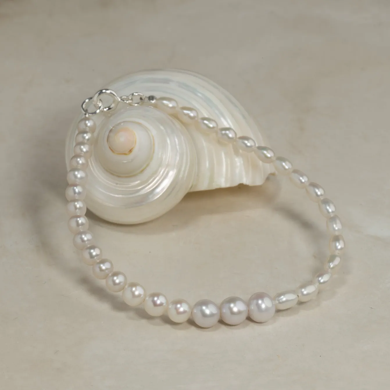 DAGMAR PEARL SILVER BRACELET