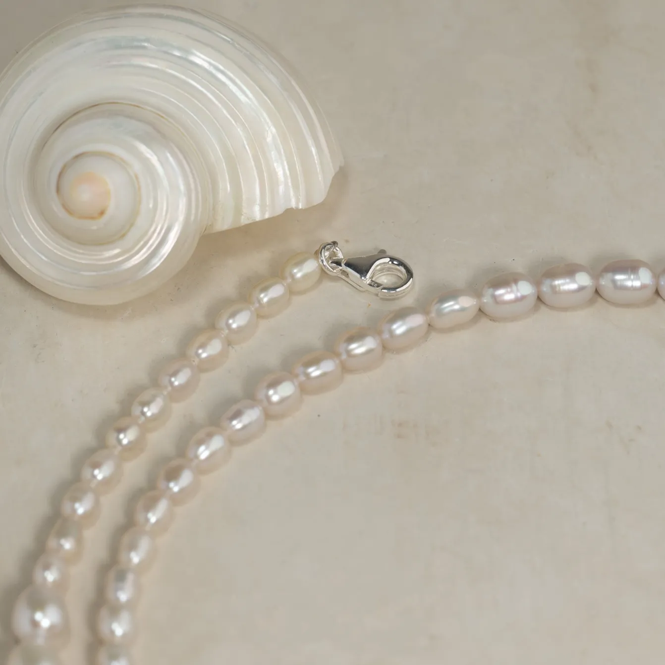 DAGMAR PEARL SILVER NECKLACE
