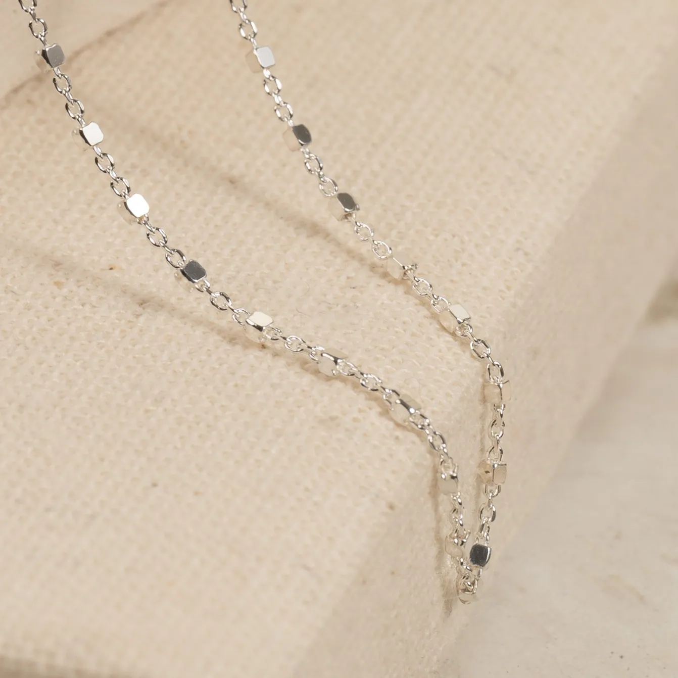 DELTA SILVER CHAIN