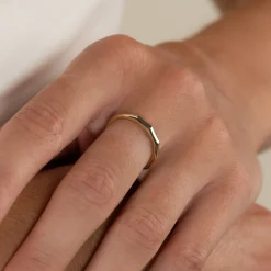 DIANA SOLID GOLD RING