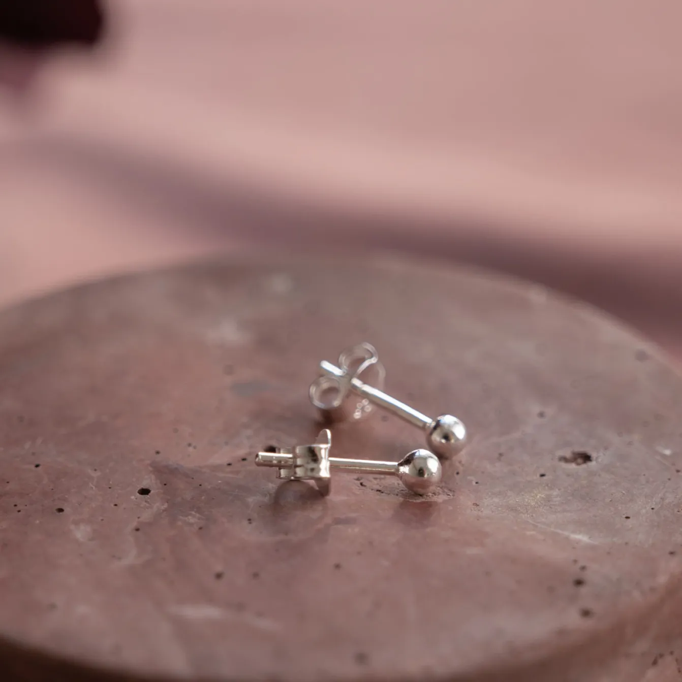 DOT SILVER EARRING - Sisi Copenhagen