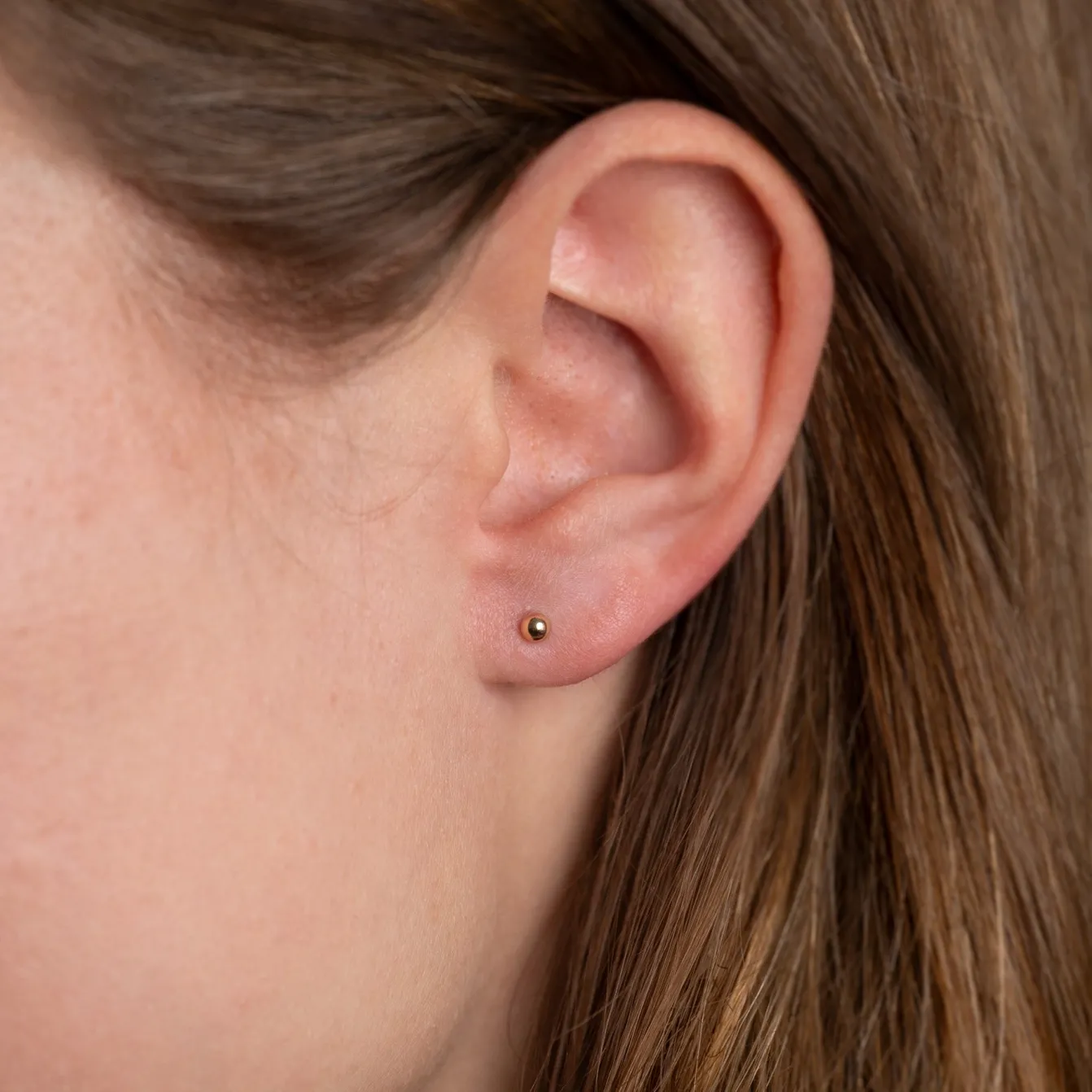 DOT SOLID GOLD STUD EARRING - 3mm - Sisi Copenhagen