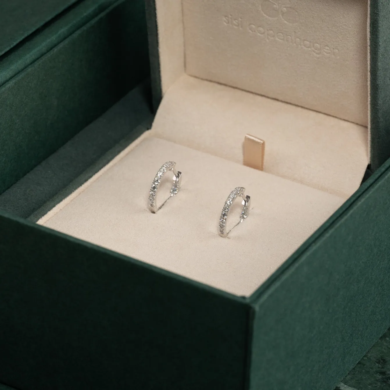 DOUBLE SET DIAMOND CREOL EARRING - 0.8ct - WG