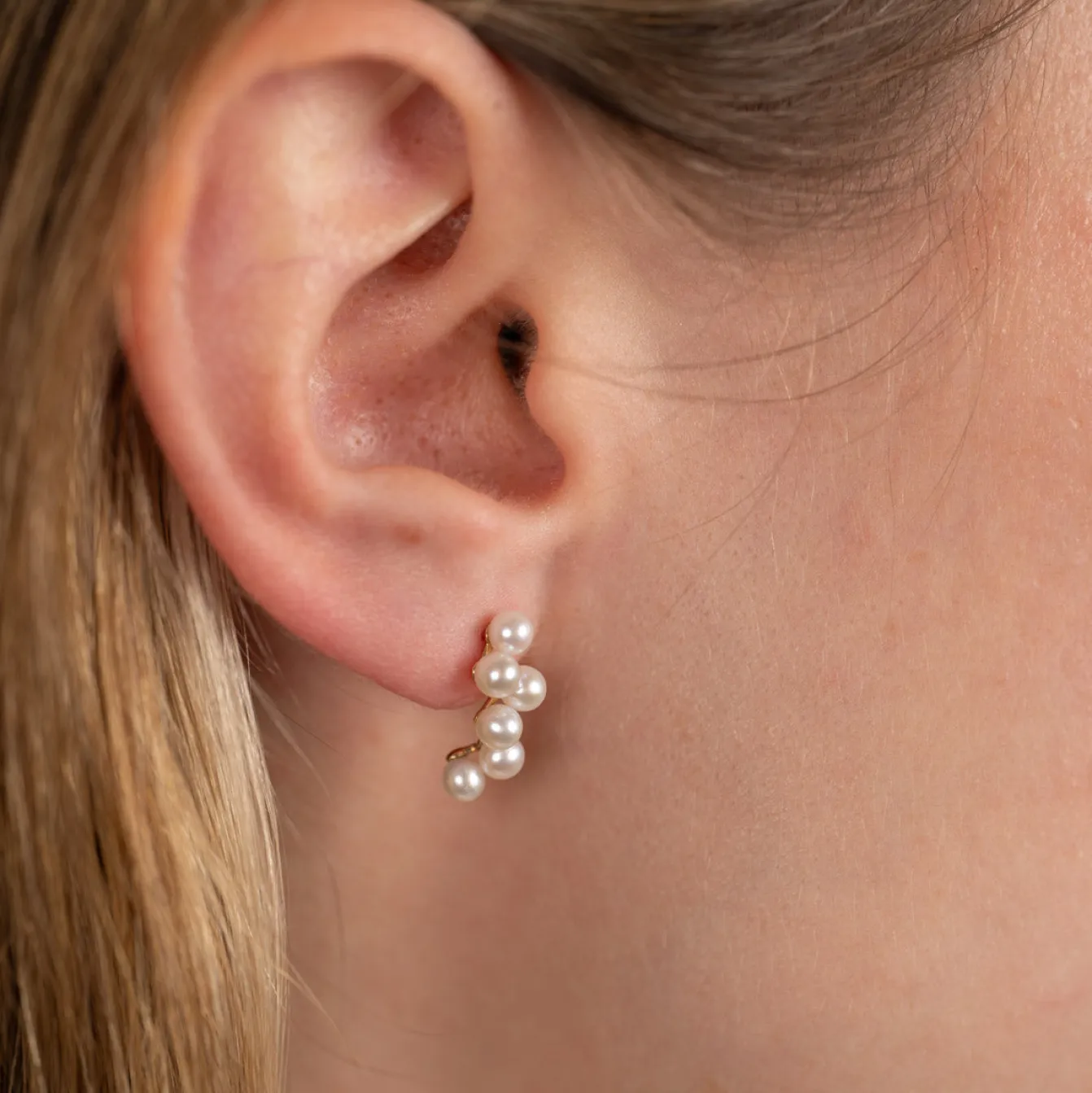 EDEN PEARL SOLID GOLD EARRING
