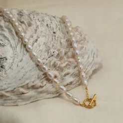 EIRA PEARL GOLDEN NECKLACE