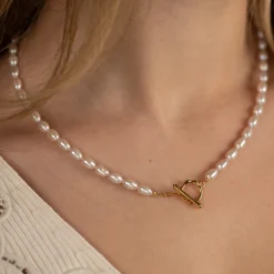 EIRA PEARL GOLDEN NECKLACE