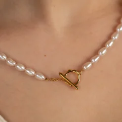EIRA PEARL GOLDEN NECKLACE