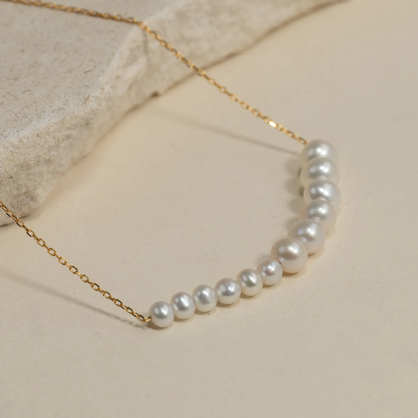 ELARA PEARL GOLDEN NECKLACE