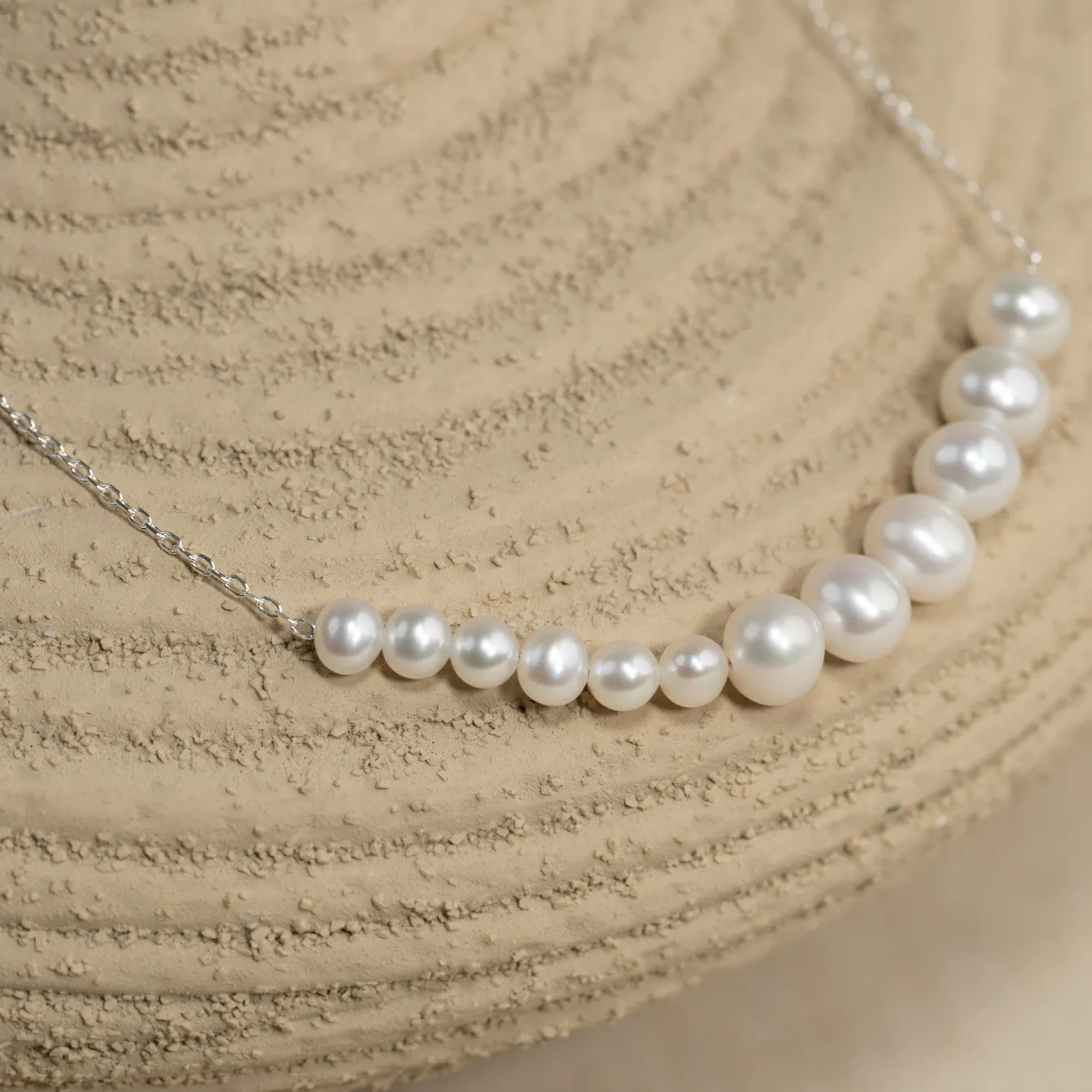 ELARA PEARL SILVER NECKLACE