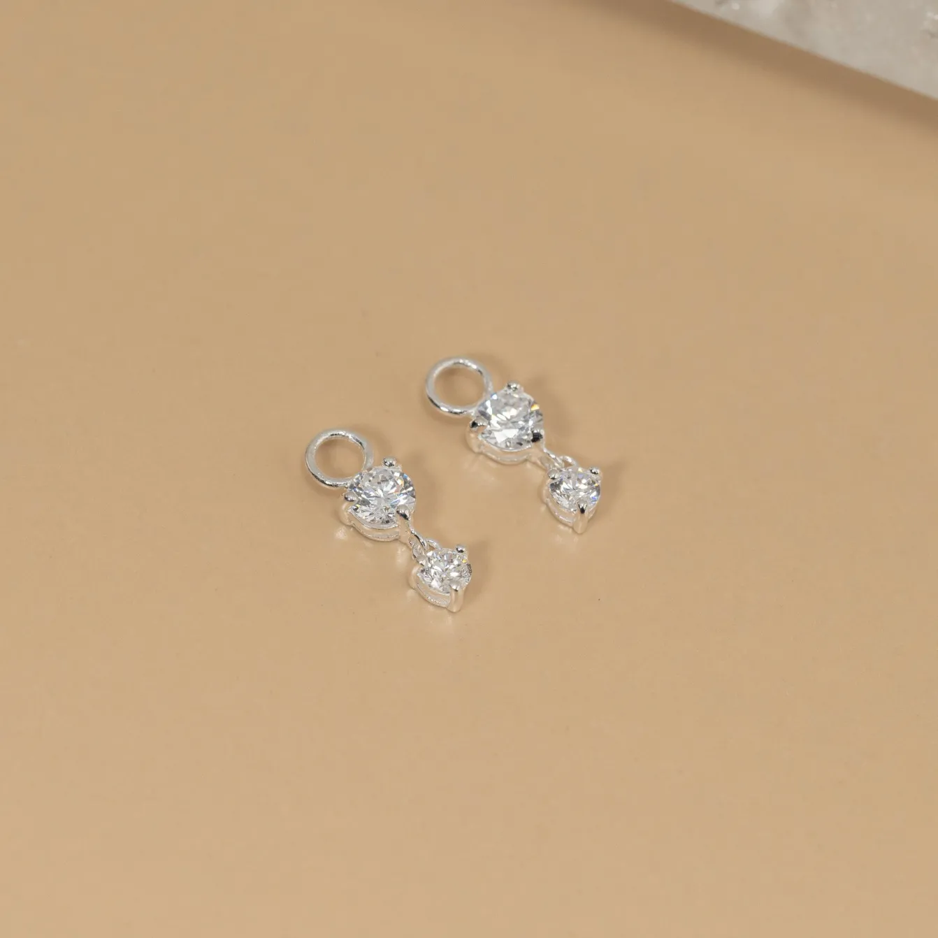 ELENOR CRYSTAL SILVER EARRING CHARM - Sisi Copenhagen