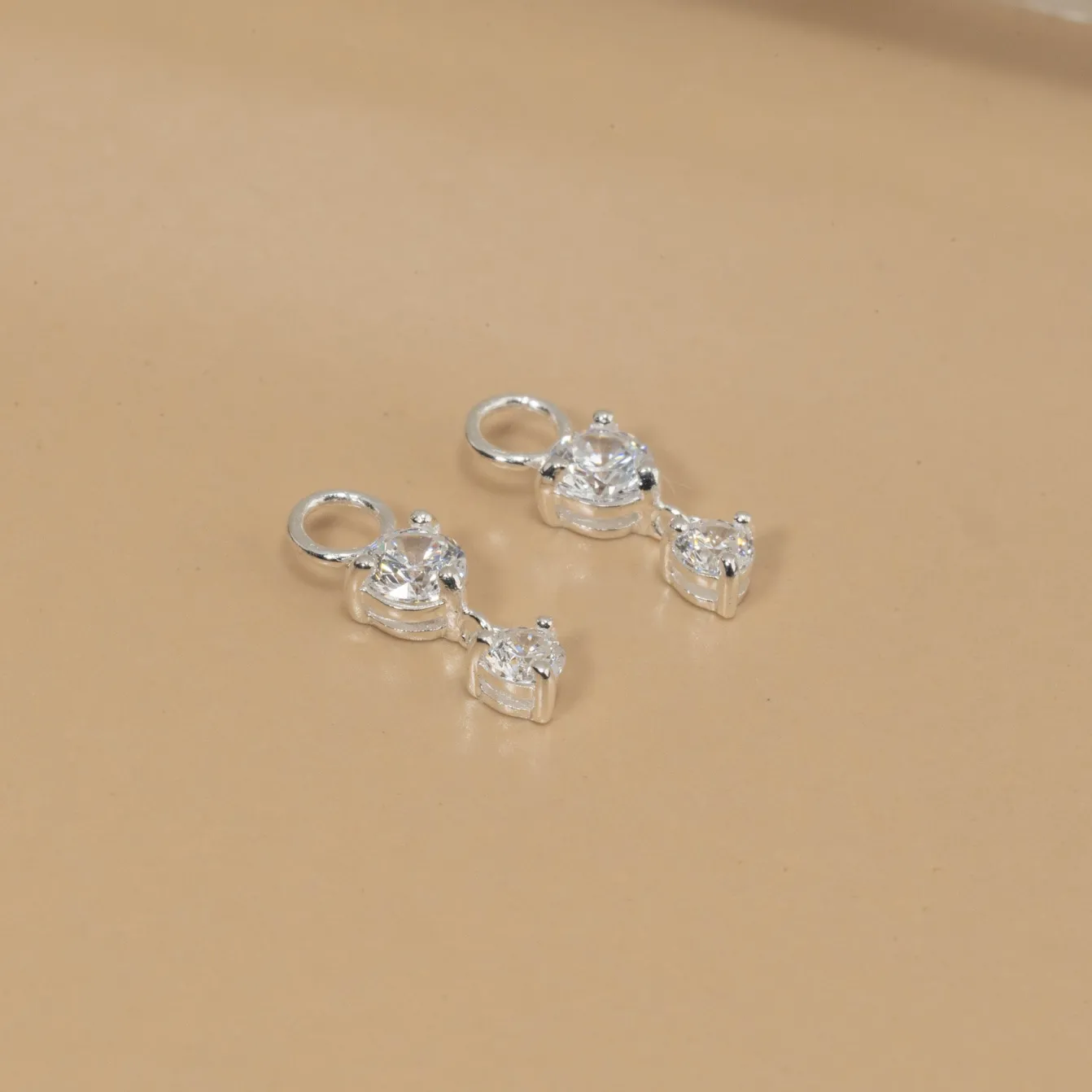 ELENOR CRYSTAL SILVER EARRING CHARM - Sisi Copenhagen