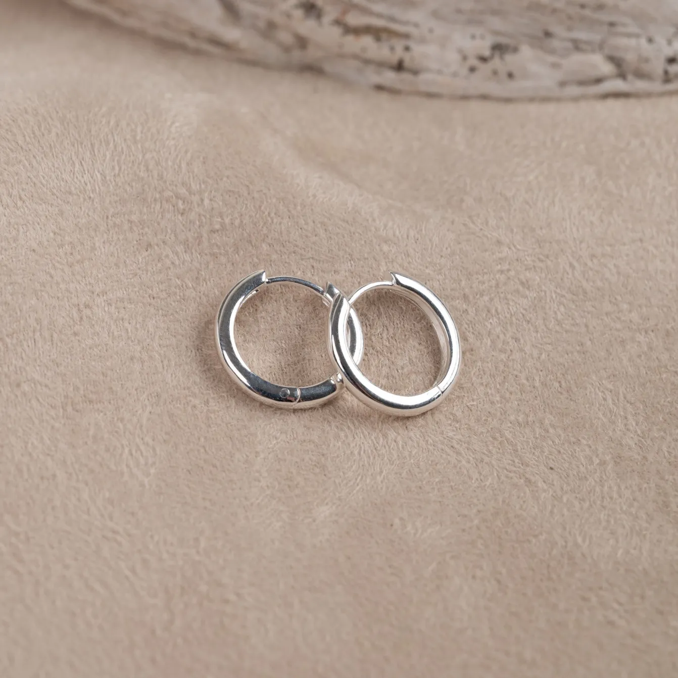 ELINA SMALL SILVER CREOL EARRING - Sisi Copenhagen