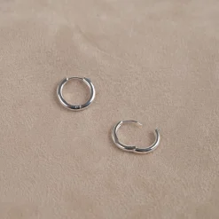ELINA SMALL SILVER CREOL EARRING - Sisi Copenhagen