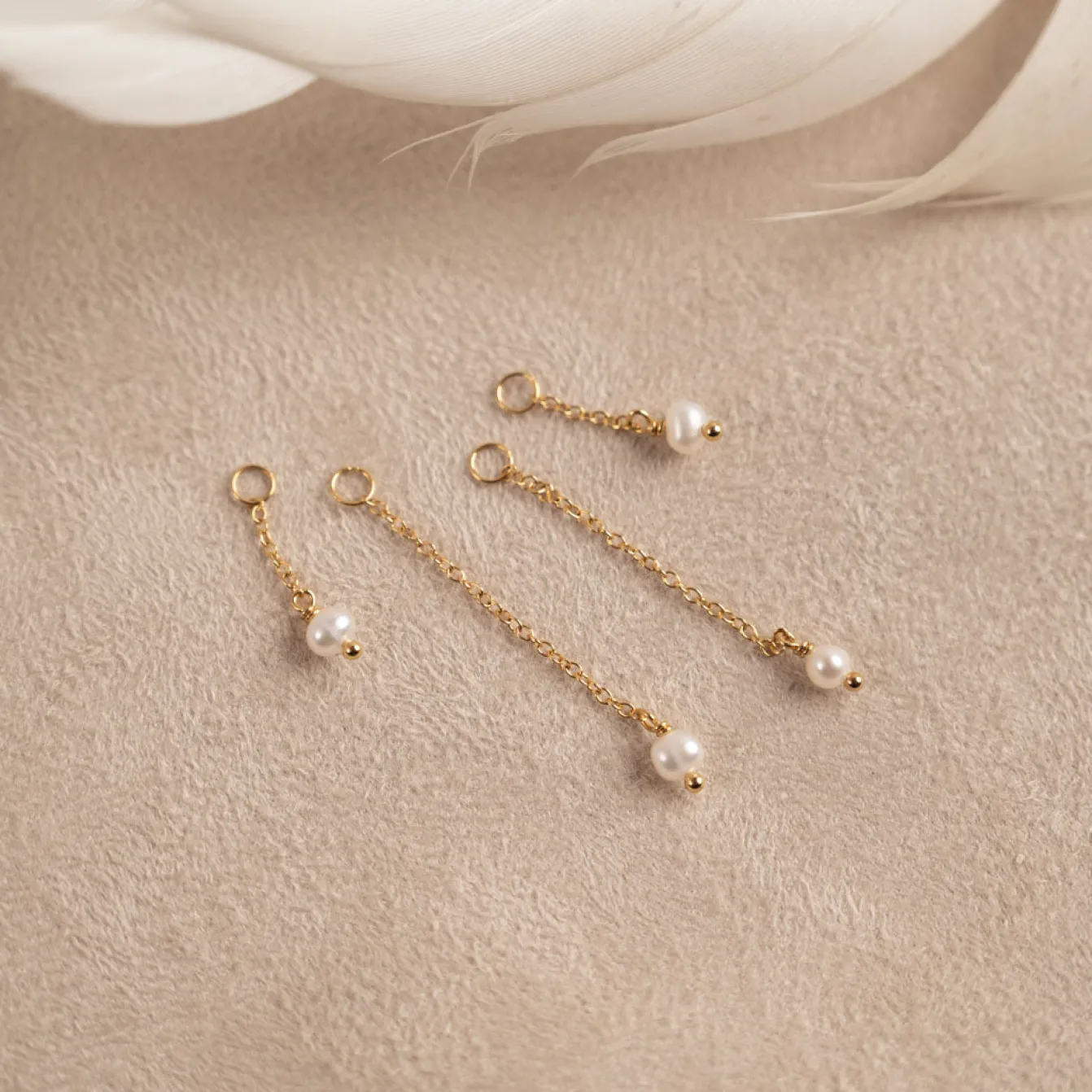 ELISA PEARL GOLDEN EARRING CHARM - Sisi Copenhagen