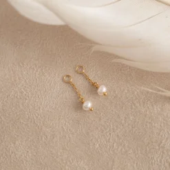 ELISA PEARL GOLDEN EARRING CHARM - Sisi Copenhagen