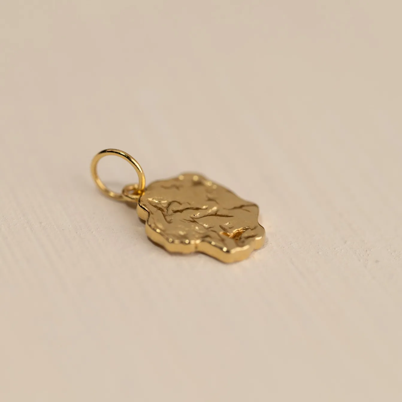 ELLA GOLDEN PENDANT
