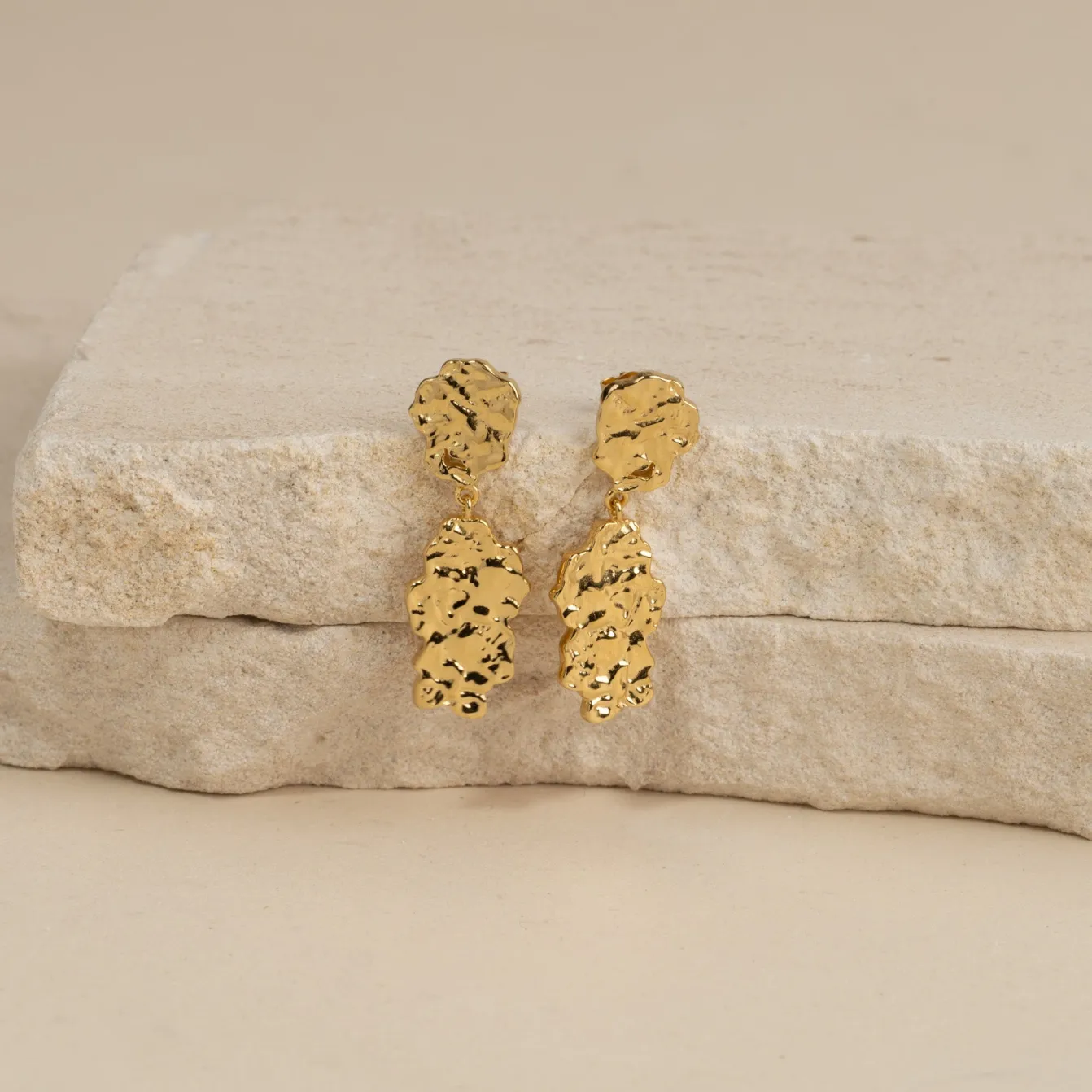 ELLA LARGE GOLDEN STUD EARRING