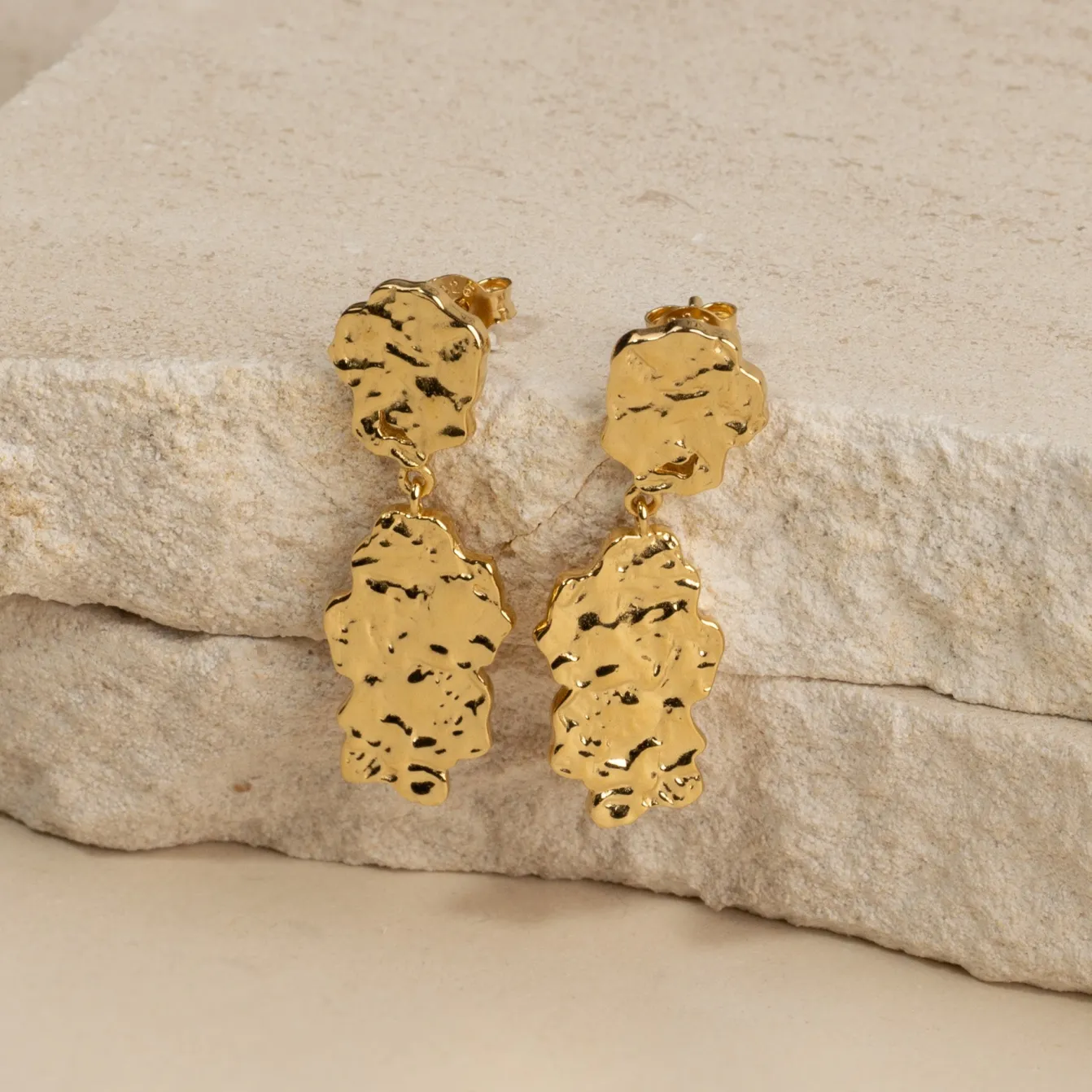 ELLA LARGE GOLDEN STUD EARRING