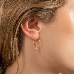 ELLIE ROSE PEARL GOLDEN CREOL EARRING - Sisi Copenhagen