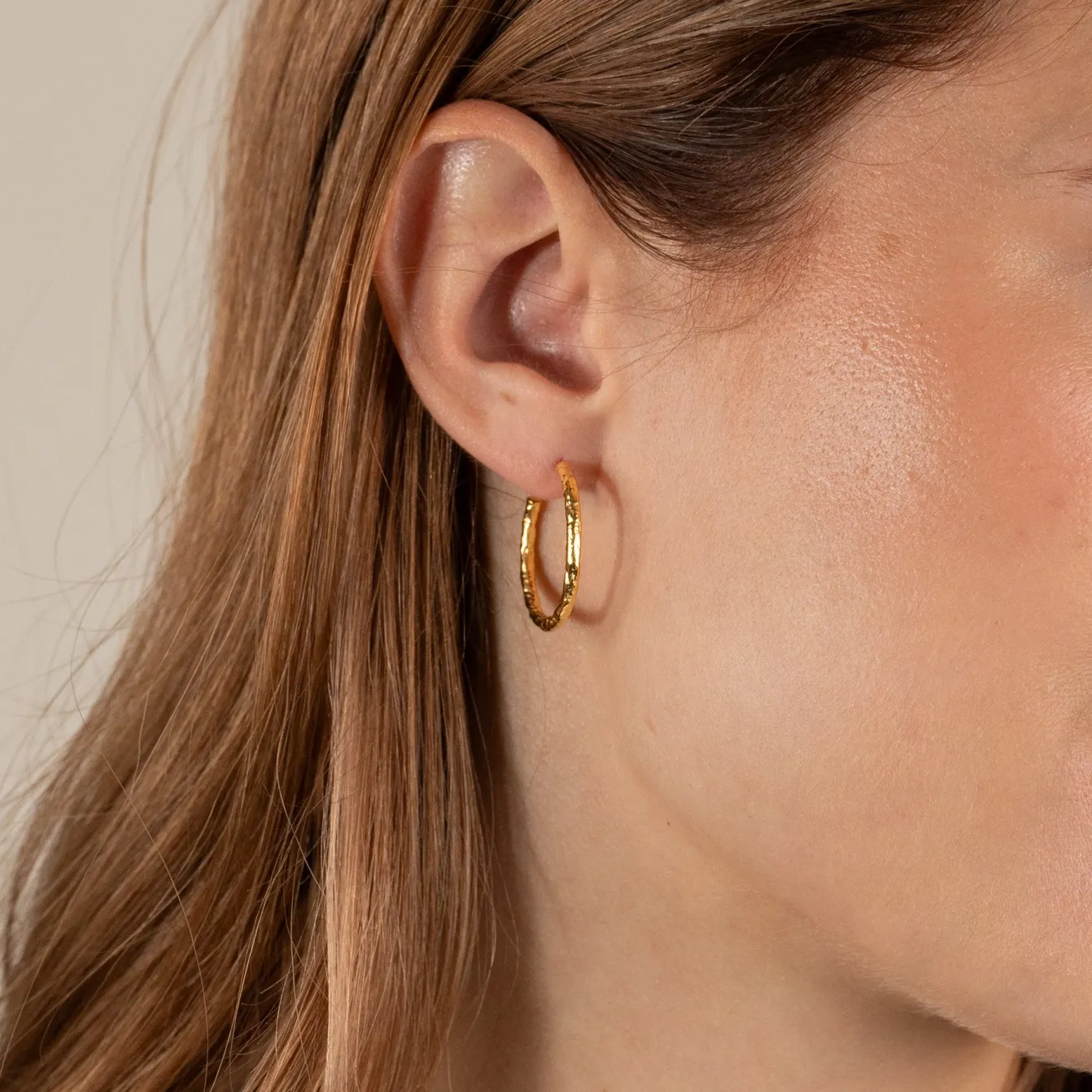 ELMA LARGE GOLDEN CREOL EARRING