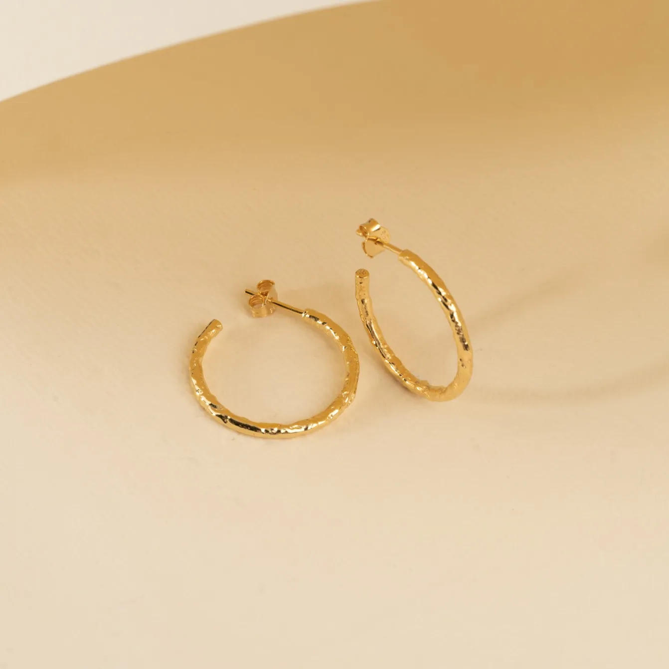 ELMA LARGE GOLDEN CREOL EARRING