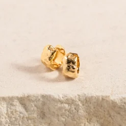 ELMA MINI GOLDEN HUGGIE EARRING