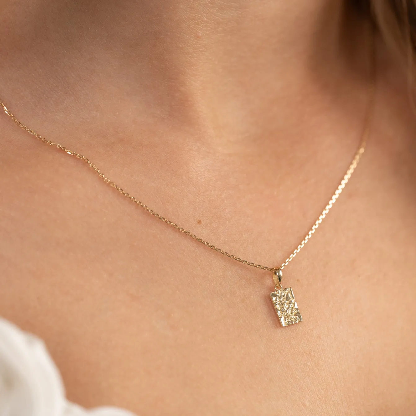 ELMIRA SOLID GOLD PENDANT
