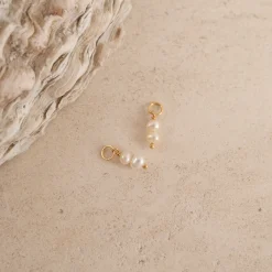 ELOISE PEARL GOLDEN EARRING CHARM - Sisi Copenhagen
