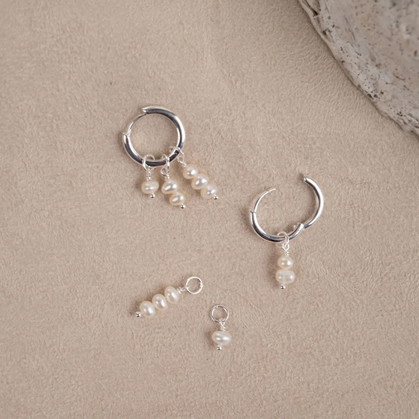 ELOISE PEARL SILVER EARRING