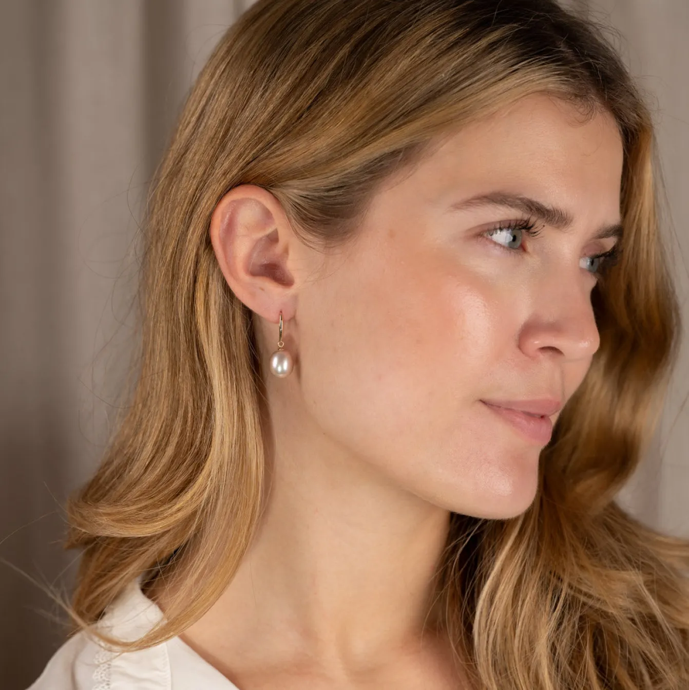 ELSIE PINK PEARL SOLID GOLD EARRING