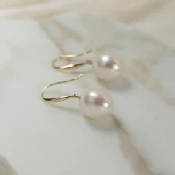 ELSIE WHITE PEARL SOLID GOLD EARRING