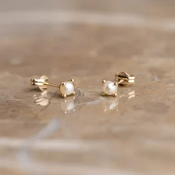 ELVIRA PEARL SOLID GOLD STUD EARRING - Sisi Copenhagen