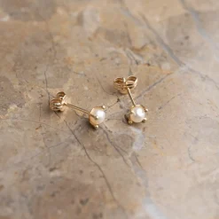 ELVIRA PEARL SOLID GOLD STUD EARRING - Sisi Copenhagen