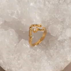 EMILIA MOONSTONE GOLDEN RING